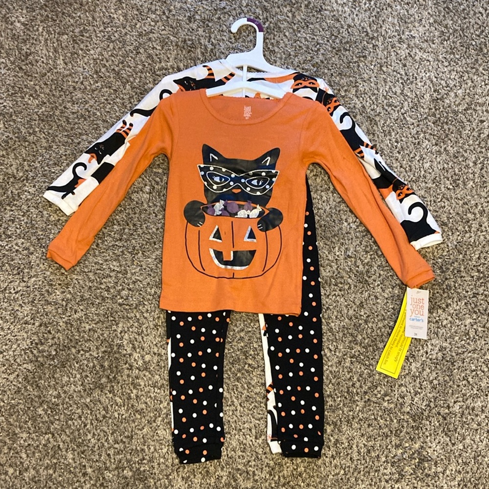 2 Pack of Carter’s Girl’s Pajamas